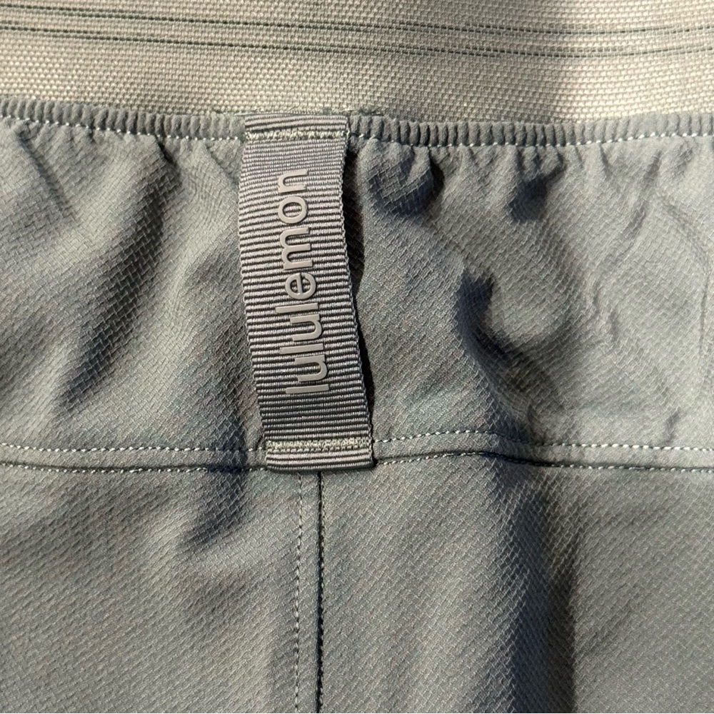 Lululemon License to Train High-Rise Pant Dark Forest Green Size 4 Zip Pockets - Picture 8 of 9
